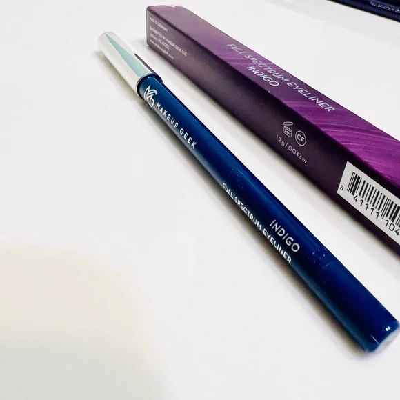 Eyeshadow and face Makeup bundle by makeup geek - Picture 8 of 9